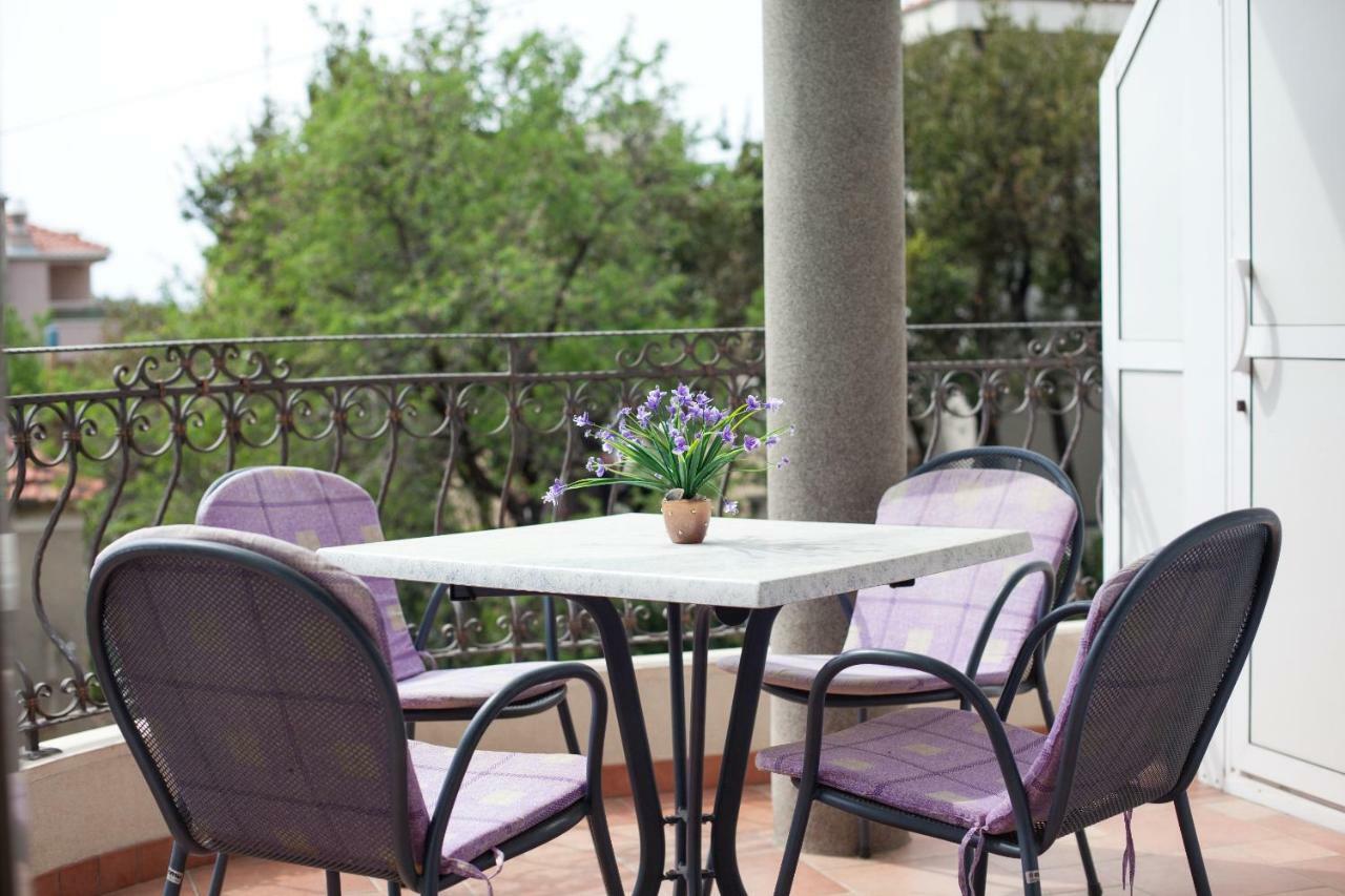Apartments Cvjetni Dvori Makarska Exterior foto